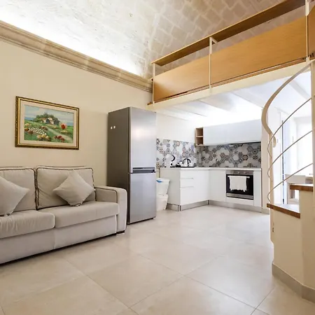 Holiday home Antica Dimora Storica La Finestra Sul Campanile