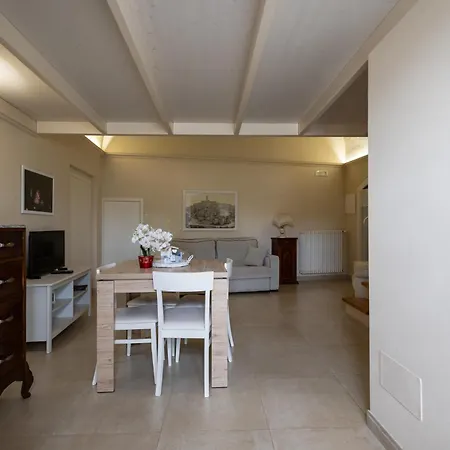 Antica Dimora Storica La Finestra Sul Campanile Holiday home Matera
