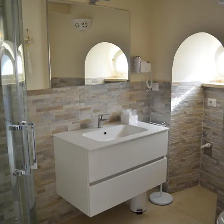 Holiday home Antica Dimora Storica La Finestra Sul Campanile